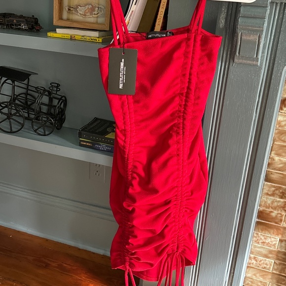 Red adjustable mini dress - Picture 1 of 4